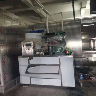 Macchina commerciale 1ton del fiocco del ghiaccio di rendimento elevato 3.94kw~90kw